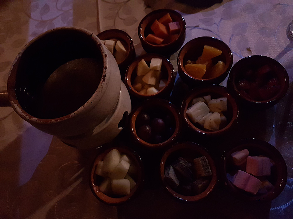 Fondue de Chocolate - Swiss Cottage Fondue de Chocolate - Swiss Cottage