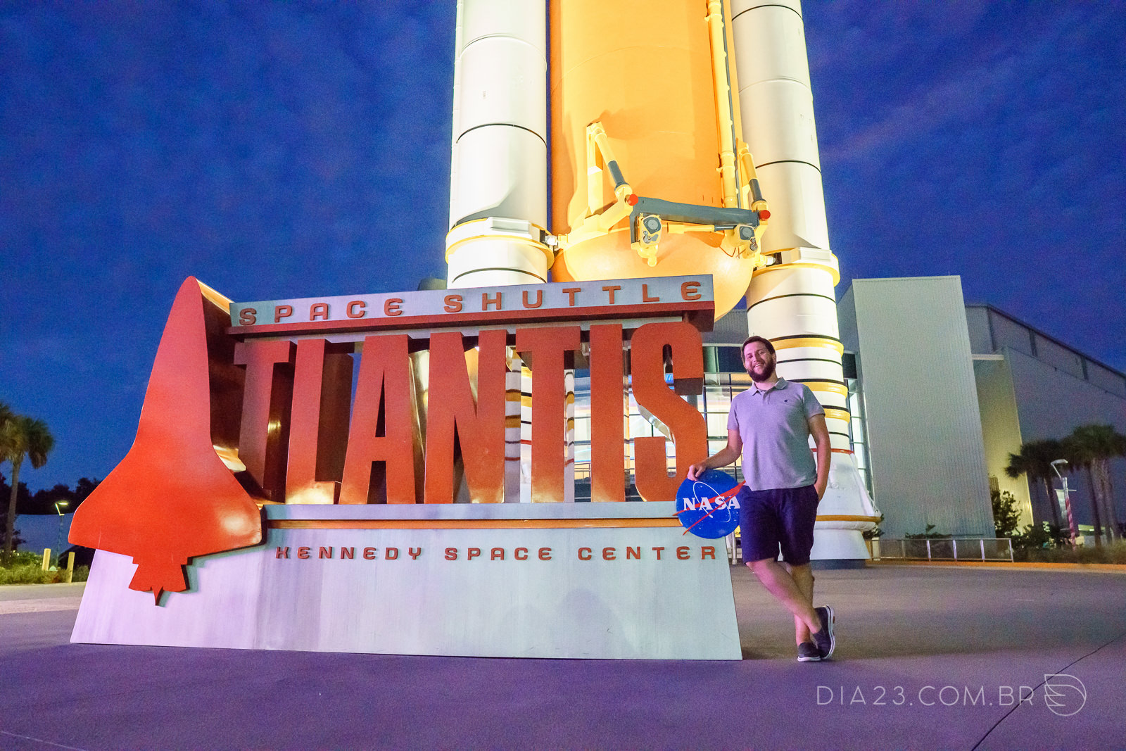 space shuttle atlantis kennedy space center