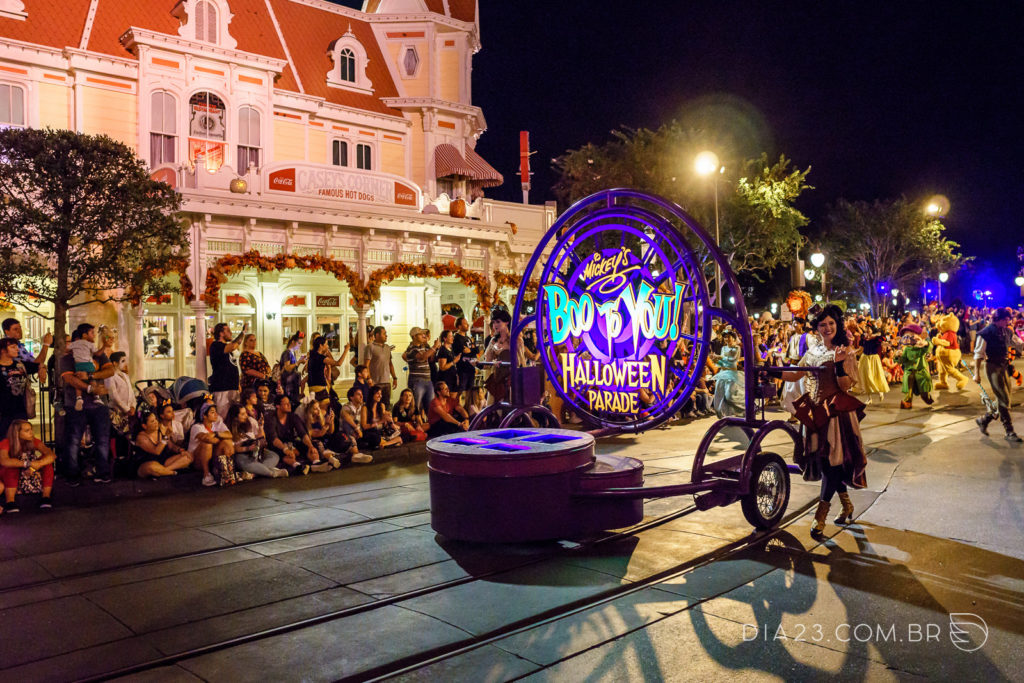 Parada Boo To You Halloween Magic Kingdom