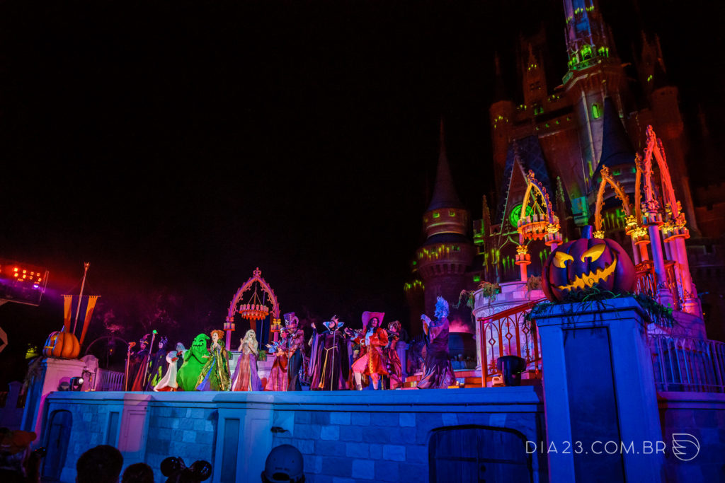 Show Hocus Pocus Villain Spectacular Halloween Magic Kingdom