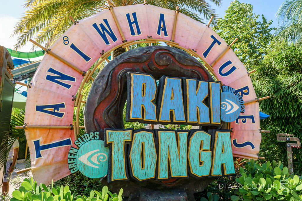 atração taniwha tubes raki tonga volcano bay