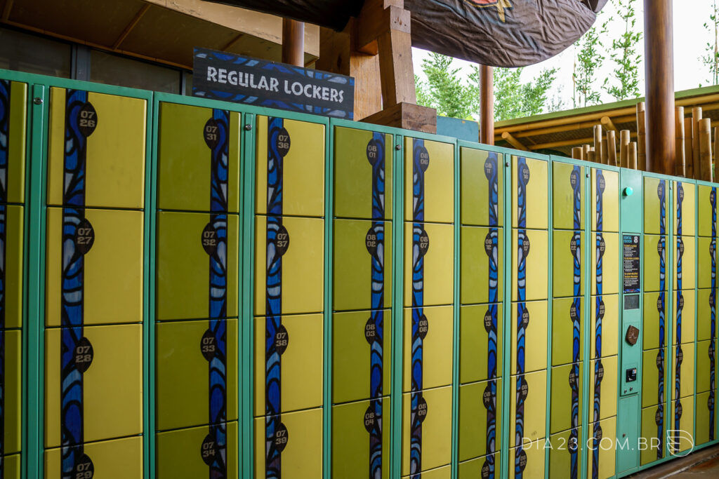 lockers volcano bay